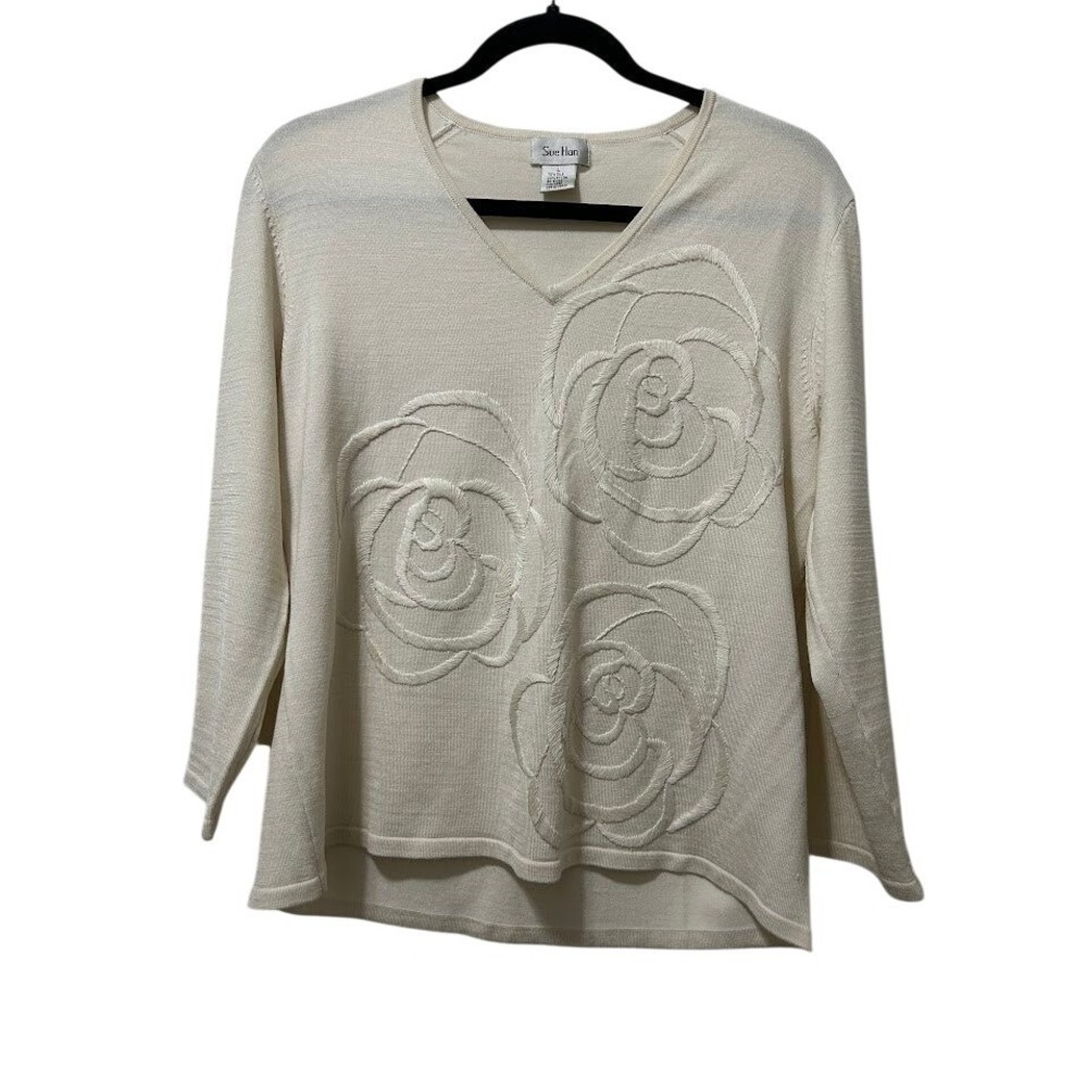 Sue Han Cream Textured Silk Blend V Neck Sweater 3D Rose Embroidery Size L‎